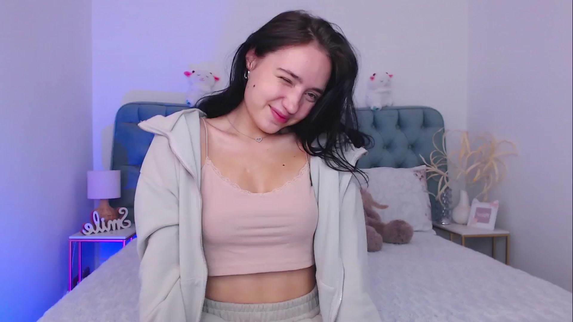 Gallery image thumbnail from Fortune777_'s myfreecams stream on, 10/14/2025, 10:31 image 6 of 20