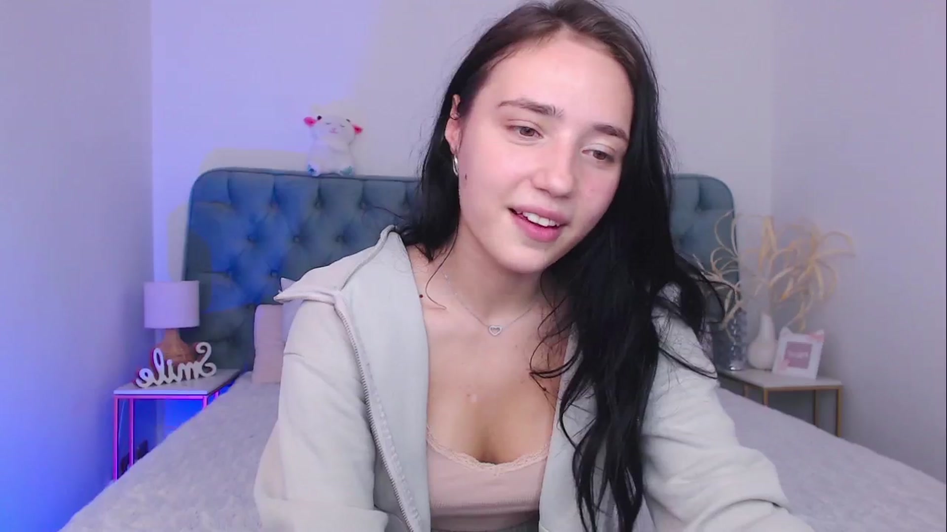 Gallery image thumbnail from Fortune777_'s myfreecams stream on, 10/14/2025, 11:44 image 14 of 20