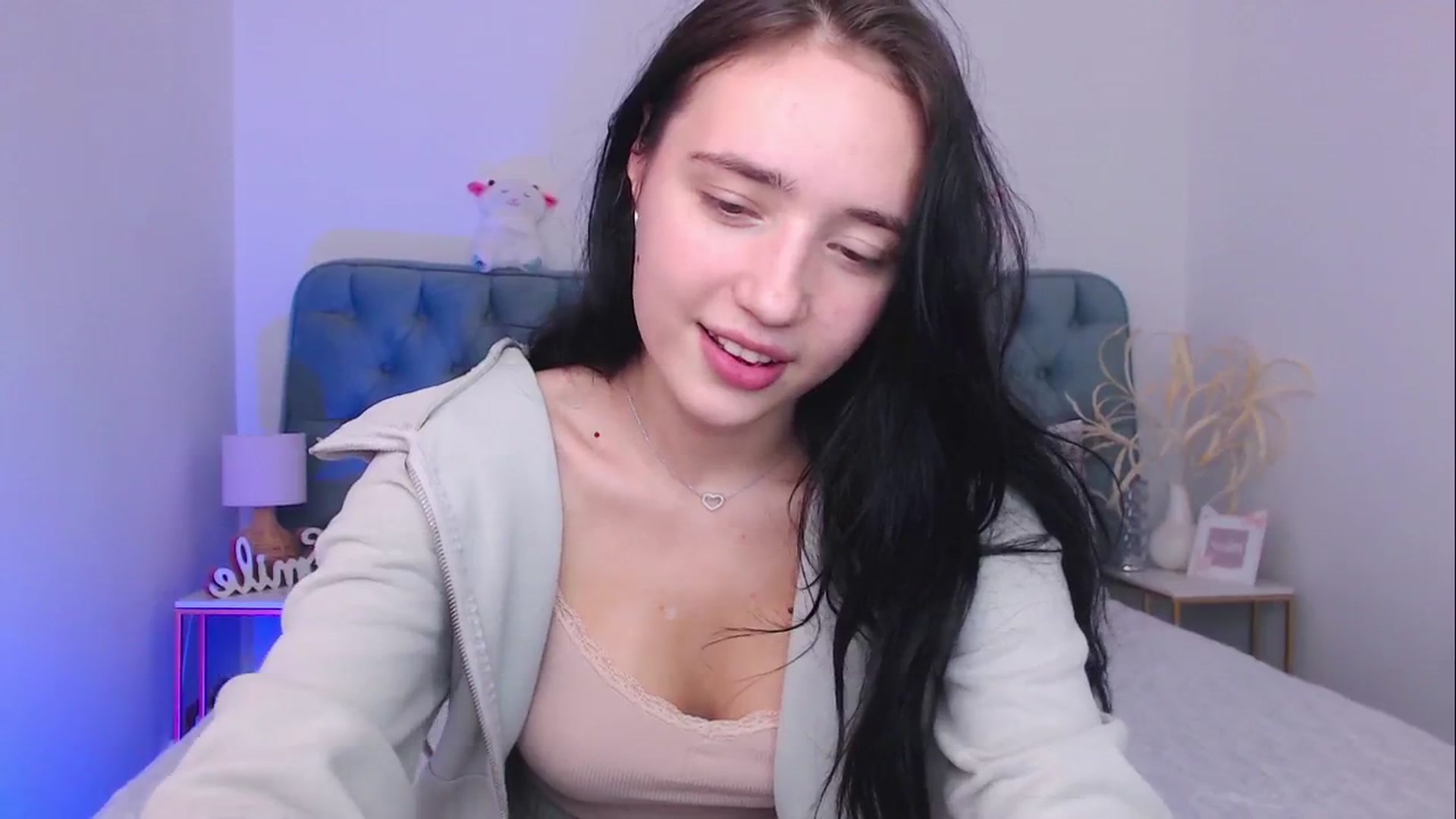 Gallery image thumbnail from Fortune777_'s myfreecams stream on, 10/14/2025, 11:44 image 3 of 20