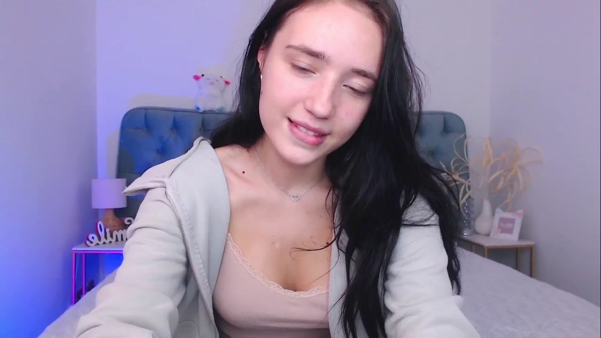 Gallery image thumbnail from Fortune777_'s myfreecams stream on, 10/14/2025, 11:44 image 4 of 20