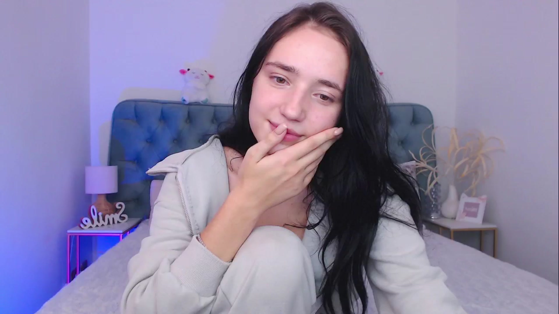 Gallery image thumbnail from Fortune777_'s myfreecams stream on, 10/14/2025, 11:44 image 9 of 20