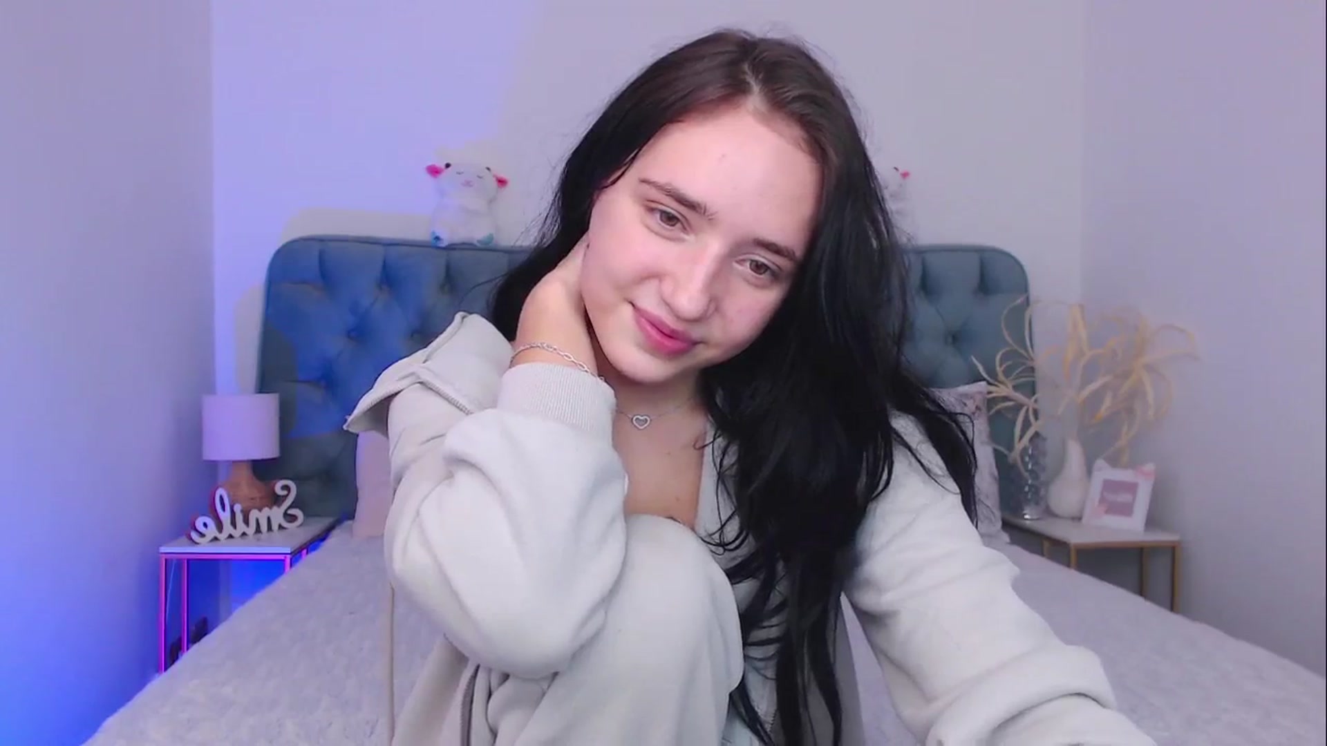 Gallery image thumbnail from Fortune777_'s myfreecams stream on, 10/14/2025, 11:44 image 7 of 20