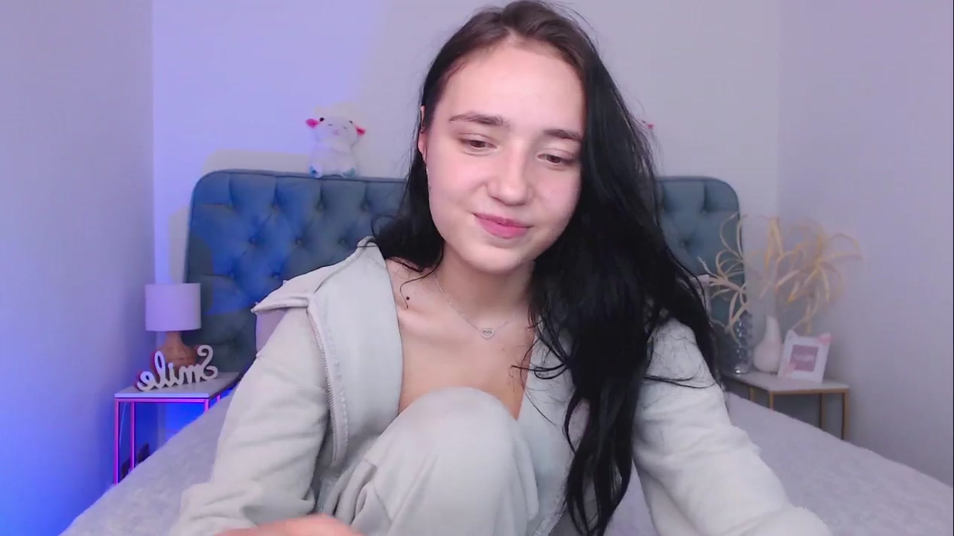 Gallery image thumbnail from Fortune777_'s myfreecams stream on, 10/14/2025, 11:44 image 12 of 20