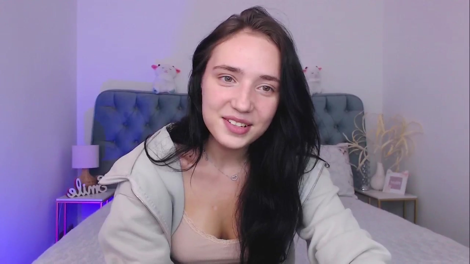 Gallery image thumbnail from Fortune777_'s myfreecams stream on, 10/14/2025, 16:19 image 8 of 20