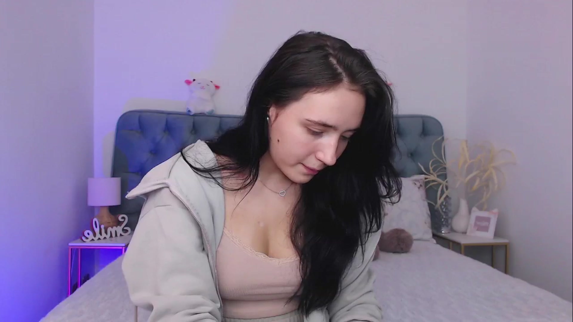 Gallery image thumbnail from Fortune777_'s myfreecams stream on, 10/14/2025, 16:19 image 10 of 20