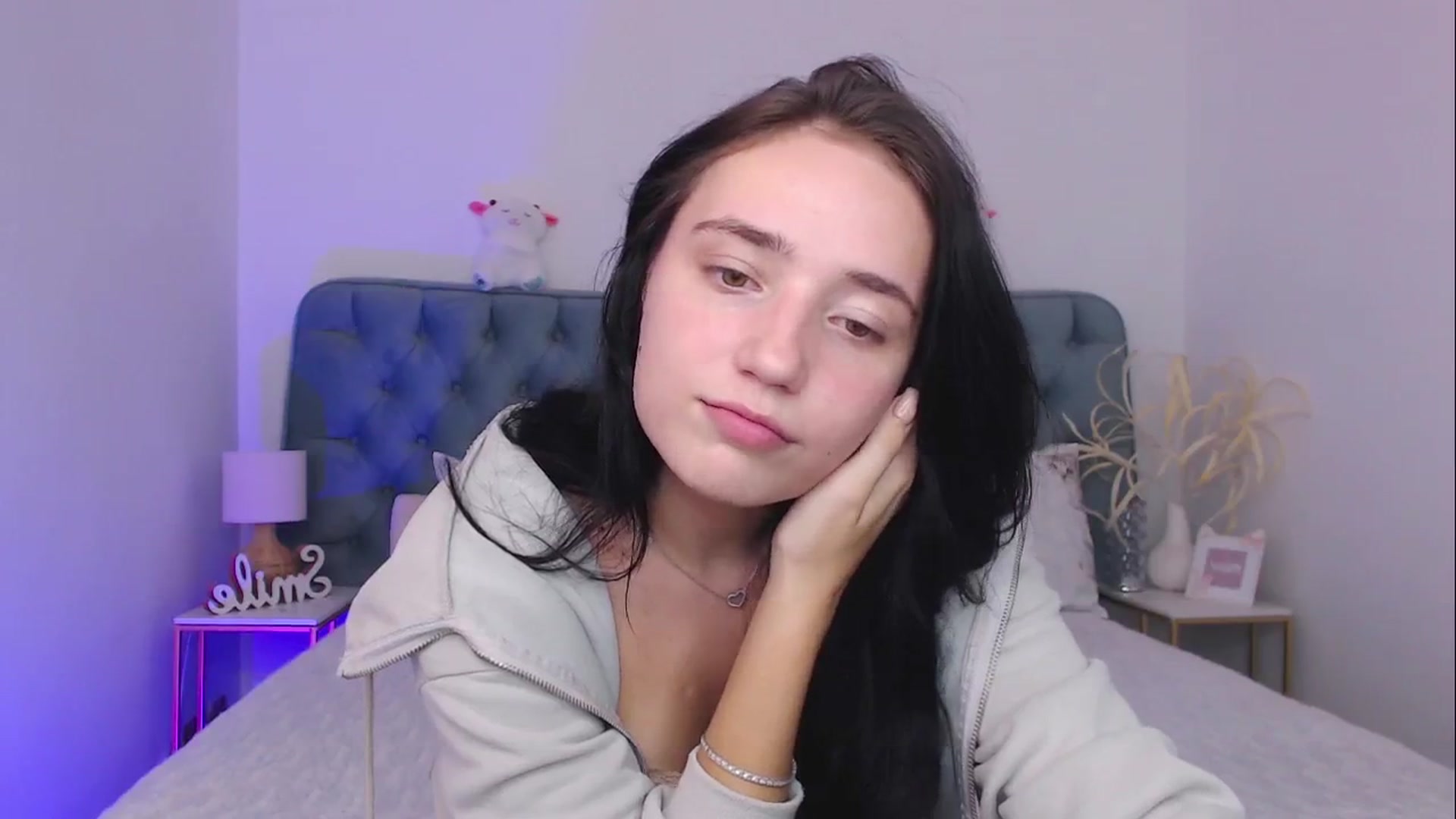 Gallery image thumbnail from Fortune777_'s myfreecams stream on, 10/14/2025, 16:19 image 9 of 20