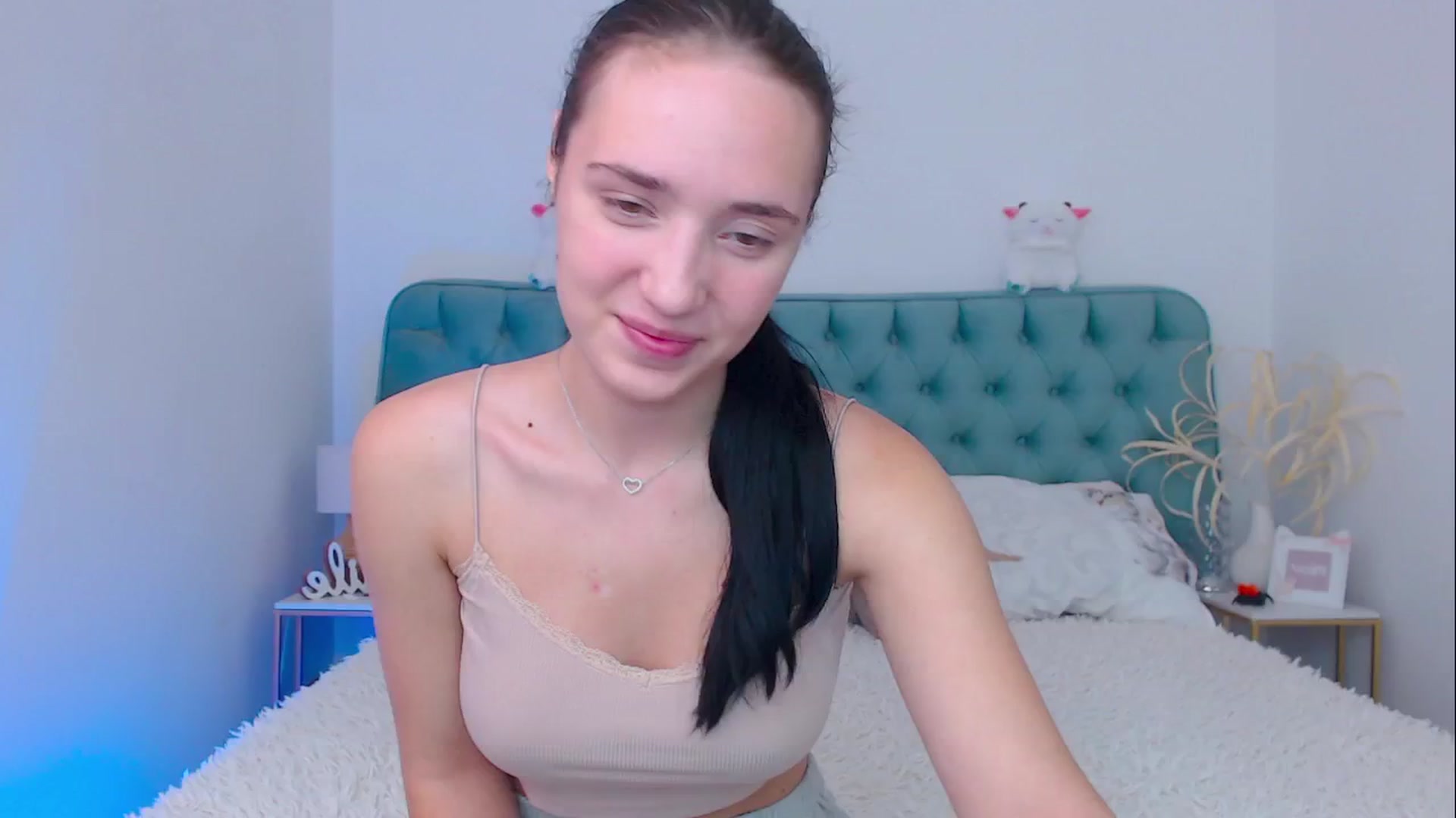 Gallery image thumbnail from Fortune777_'s myfreecams stream on, 10/16/2025, 11:18 image 1 of 20