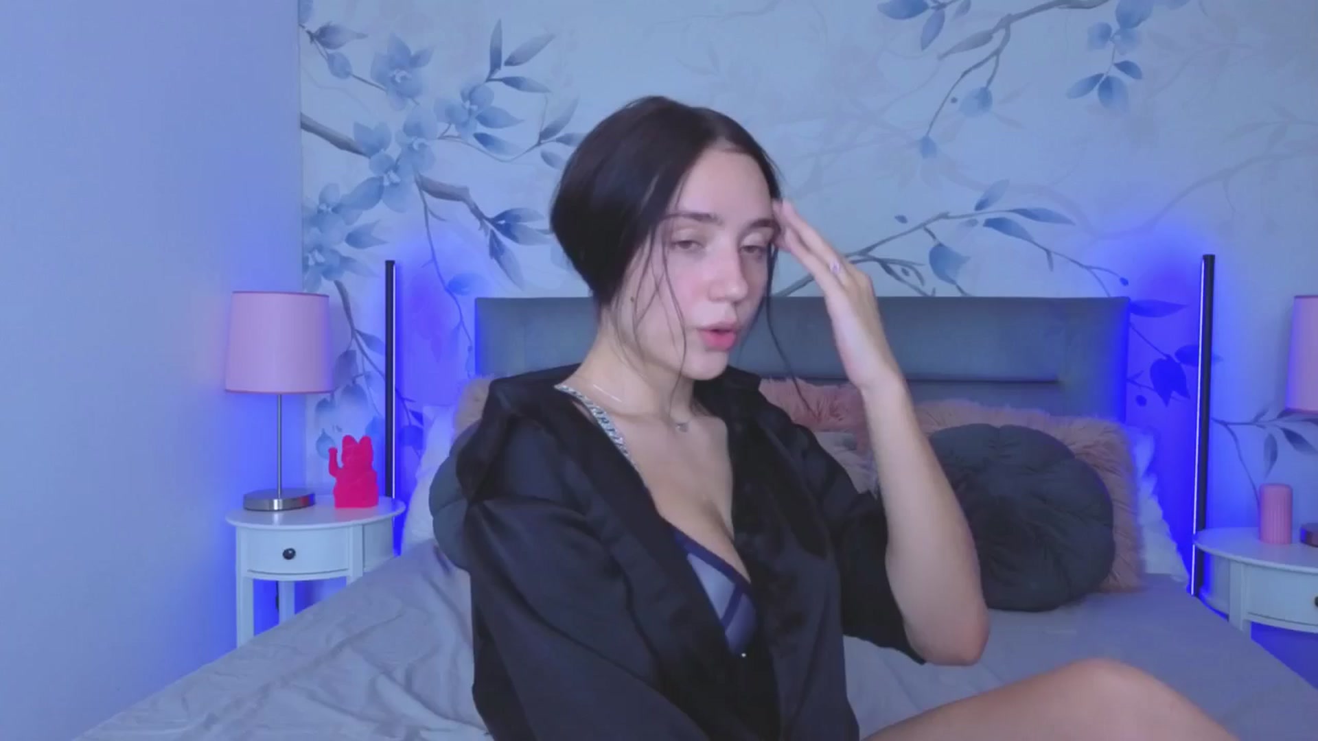 Gallery image thumbnail from Fortune777_'s myfreecams stream on, 10/17/2025, 24:18 image 10 of 20