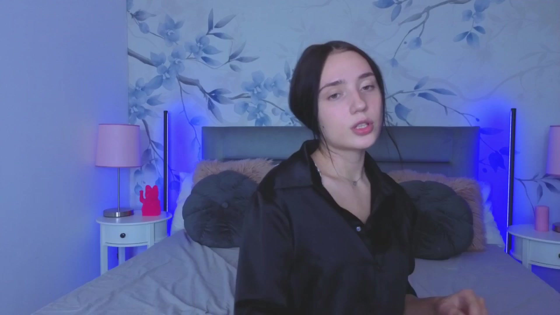 Gallery image thumbnail from Fortune777_'s myfreecams stream on, 10/17/2025, 24:18 image 18 of 20