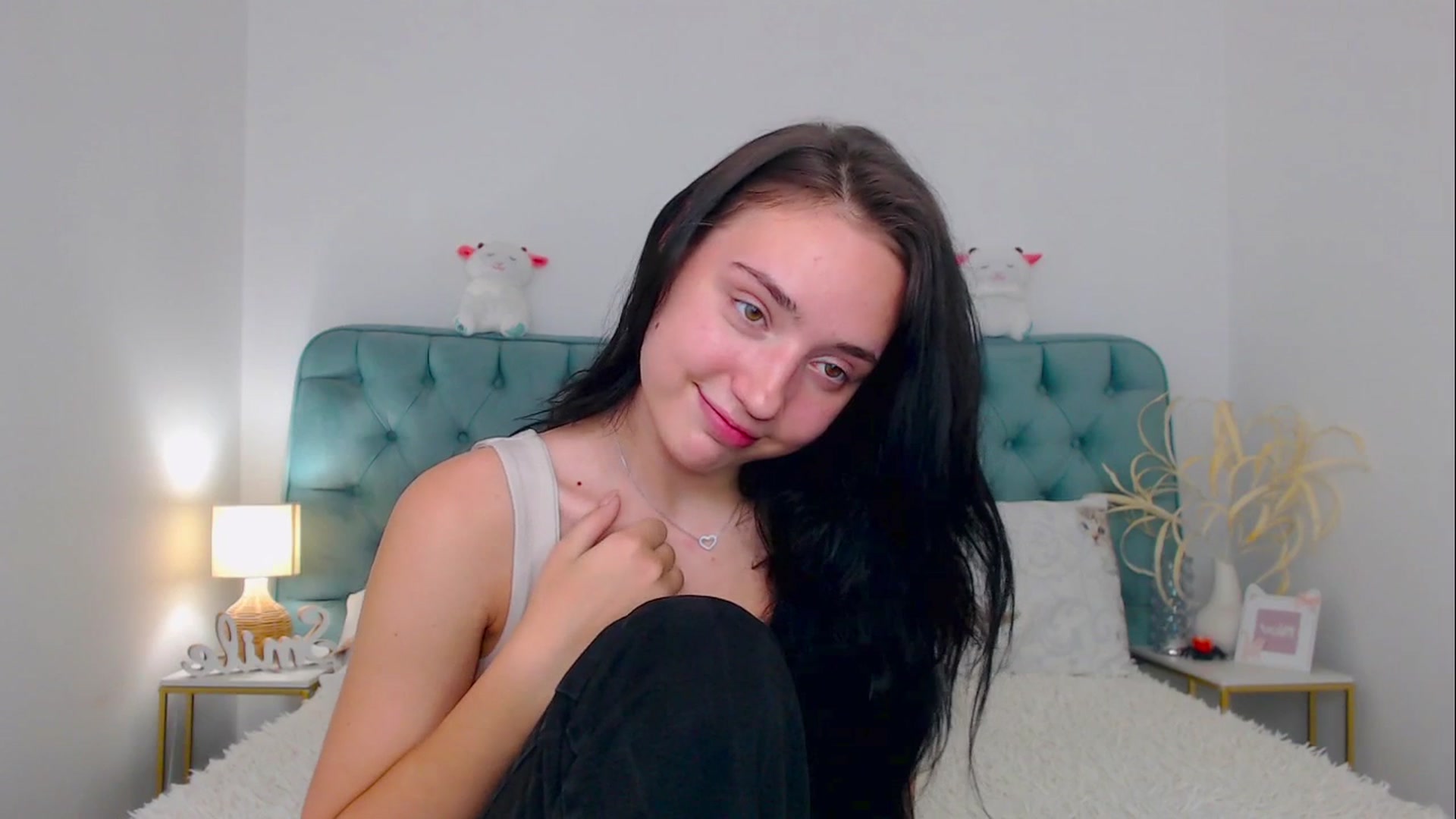 Gallery image thumbnail from Fortune777_'s myfreecams stream on, 10/22/2025, 15:58 image 16 of 20