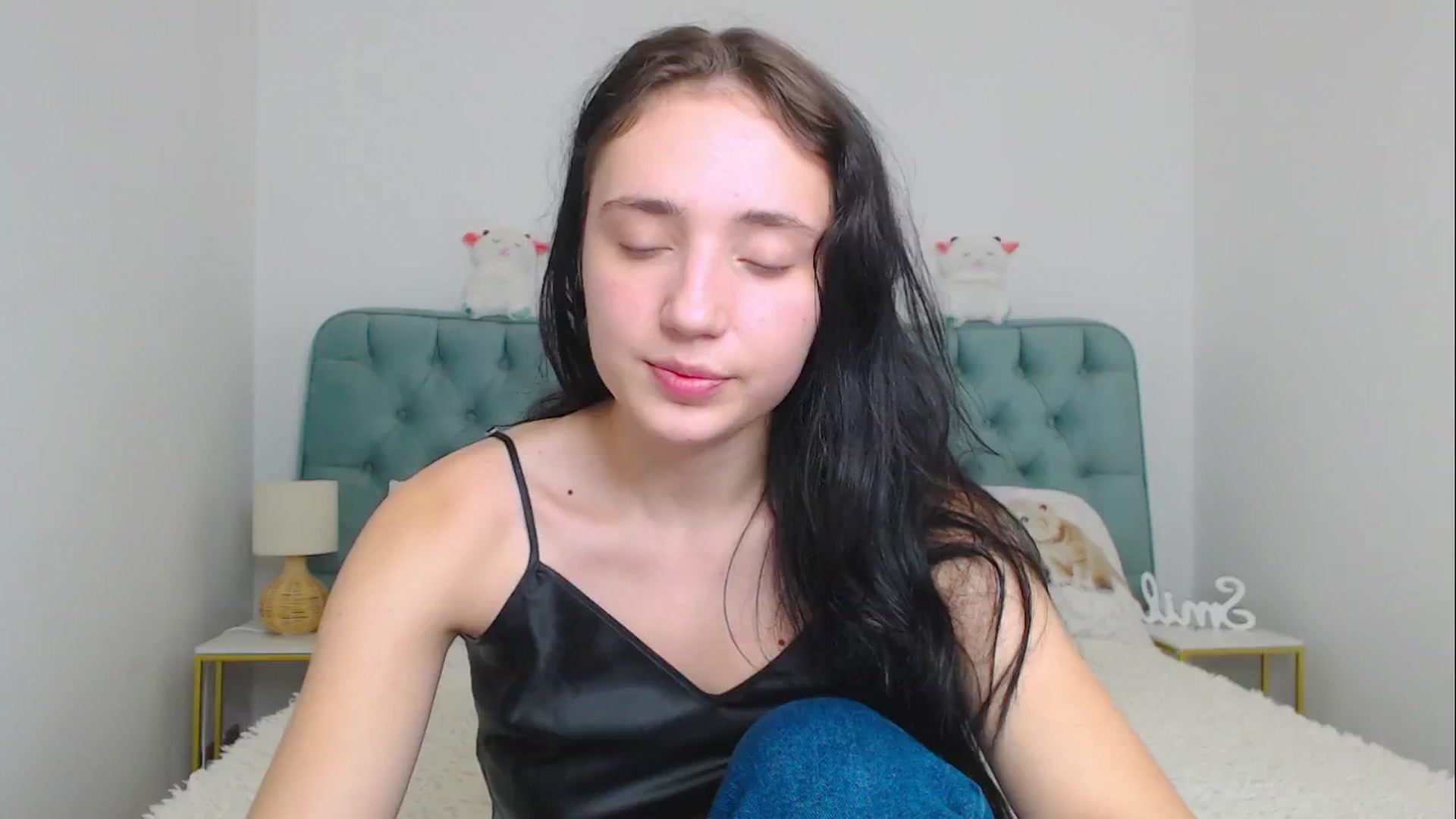 Gallery image thumbnail from Fortune777_'s myfreecams stream on, 11/12/2025, 24:31 image 19 of 20