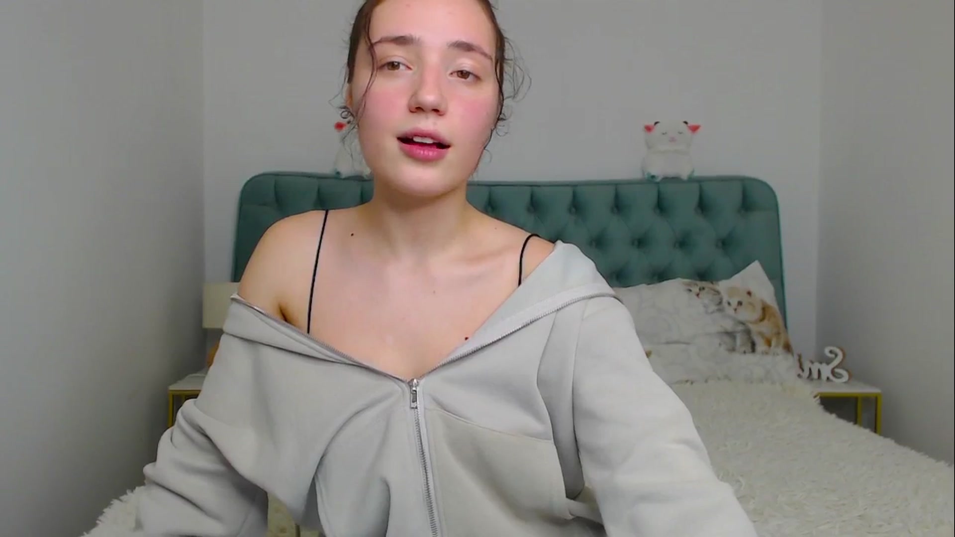 Gallery image thumbnail from Fortune777_'s myfreecams stream on, 11/17/2025, 23:36 image 17 of 20
