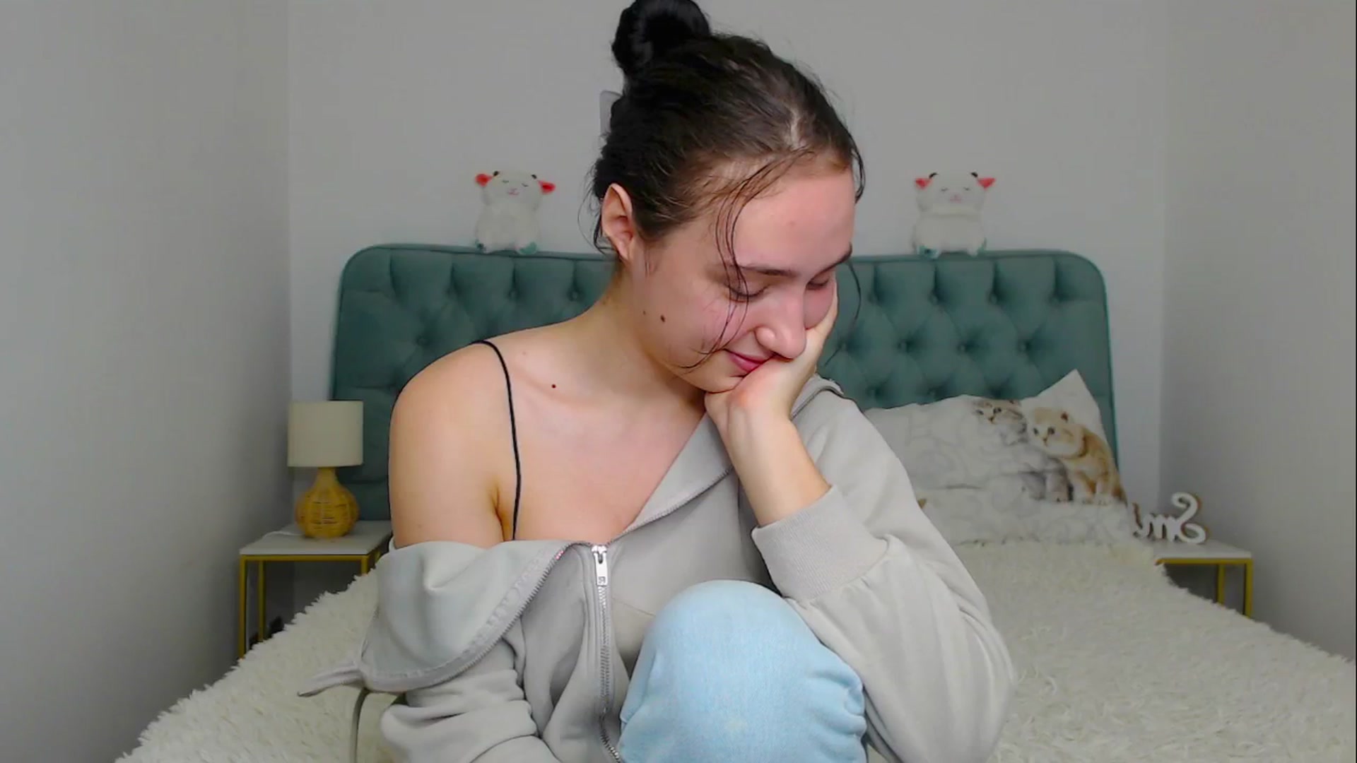 Gallery image thumbnail from Fortune777_'s myfreecams stream on, 11/17/2025, 23:36 image 10 of 20