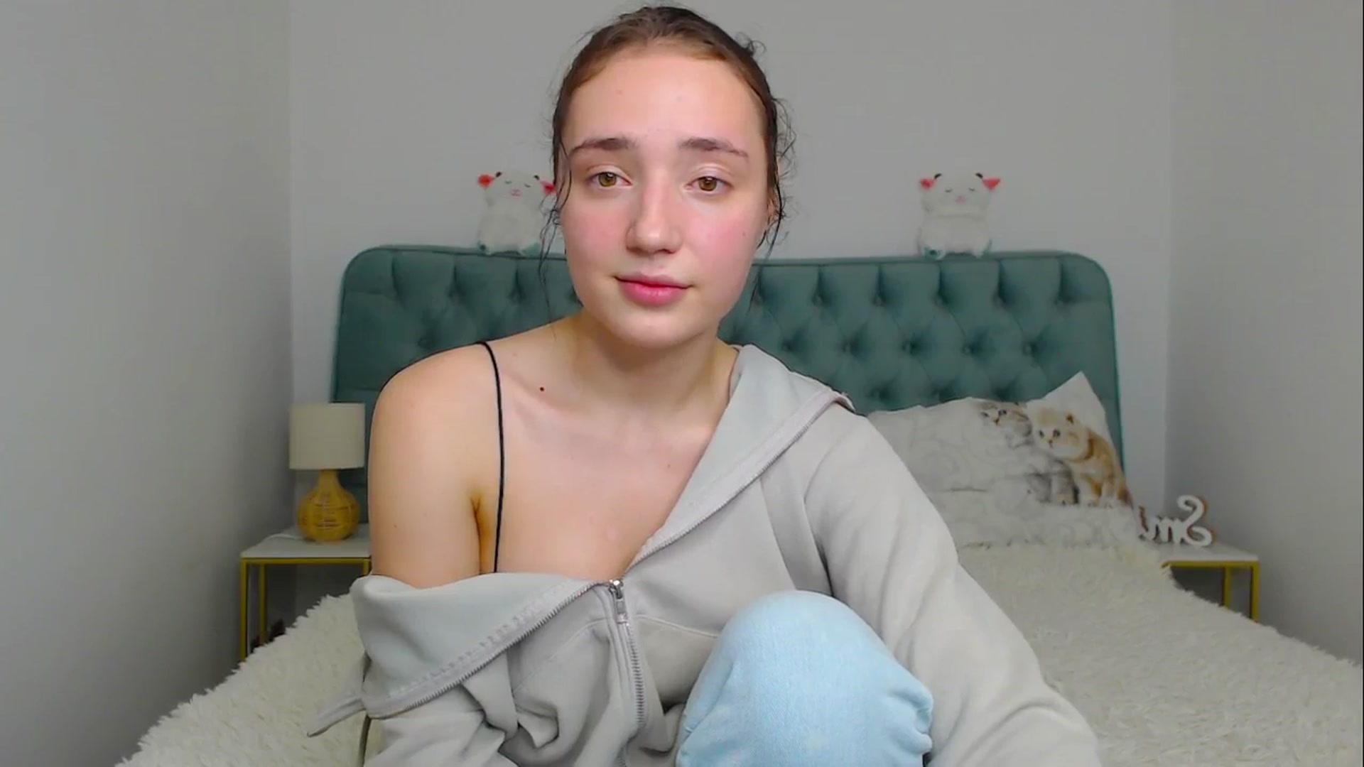 Gallery image thumbnail from Fortune777_'s myfreecams stream on, 11/17/2025, 23:36 image 12 of 20