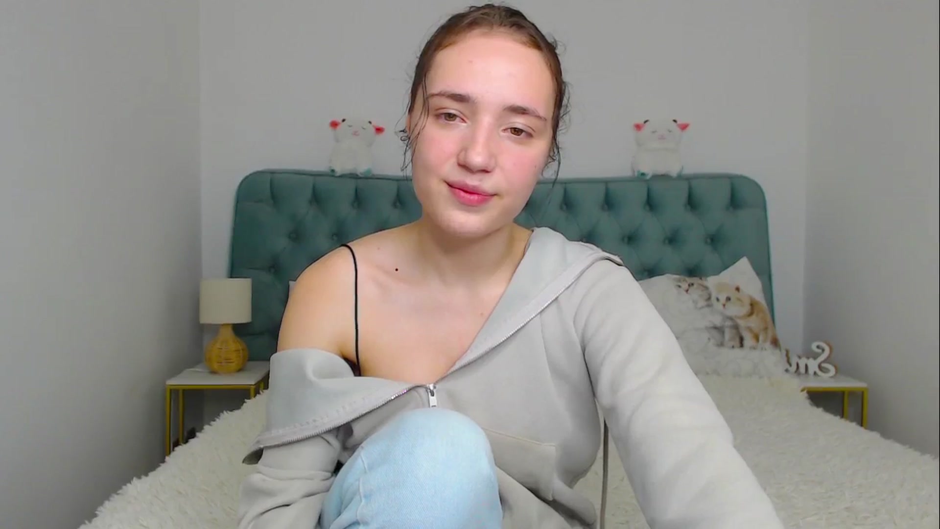Gallery image thumbnail from Fortune777_'s myfreecams stream on, 11/17/2025, 23:36 image 4 of 20