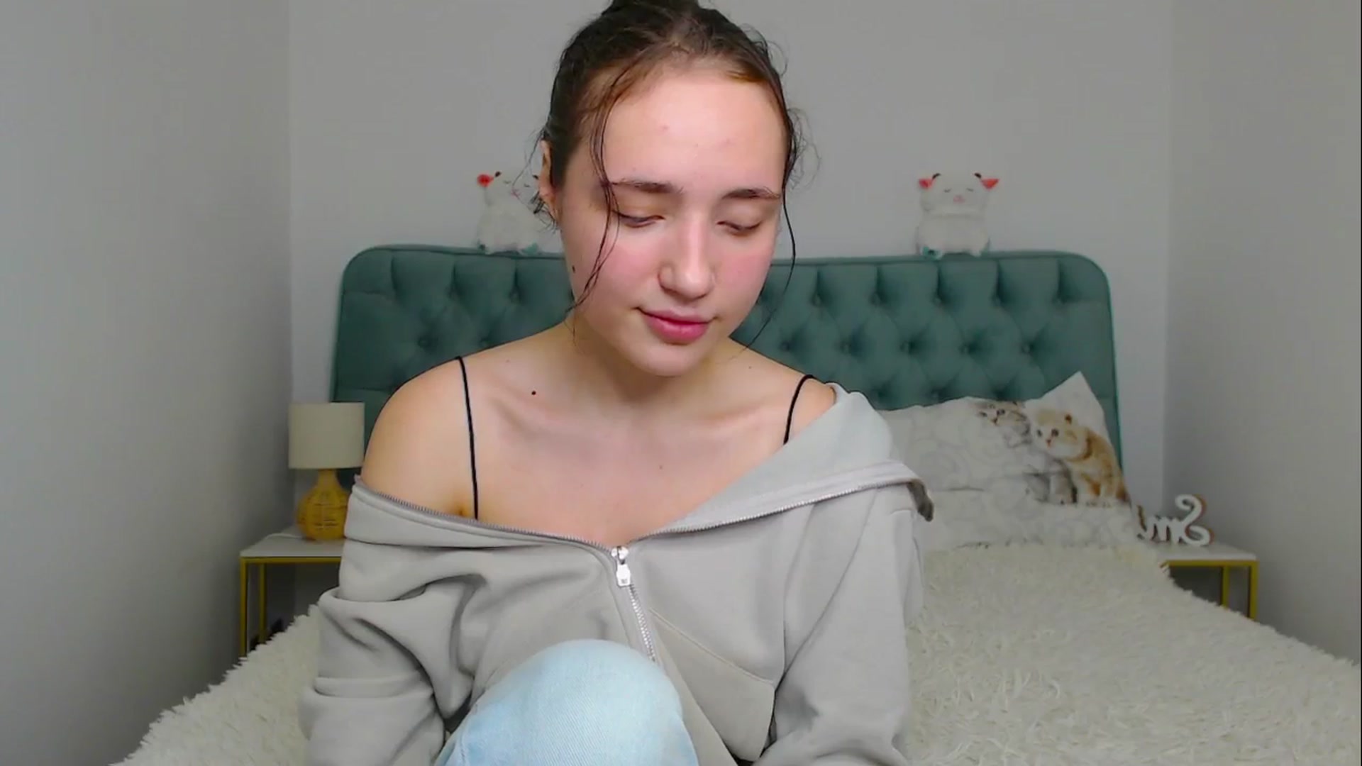 Gallery image thumbnail from Fortune777_'s myfreecams stream on, 11/17/2025, 23:36 image 18 of 20