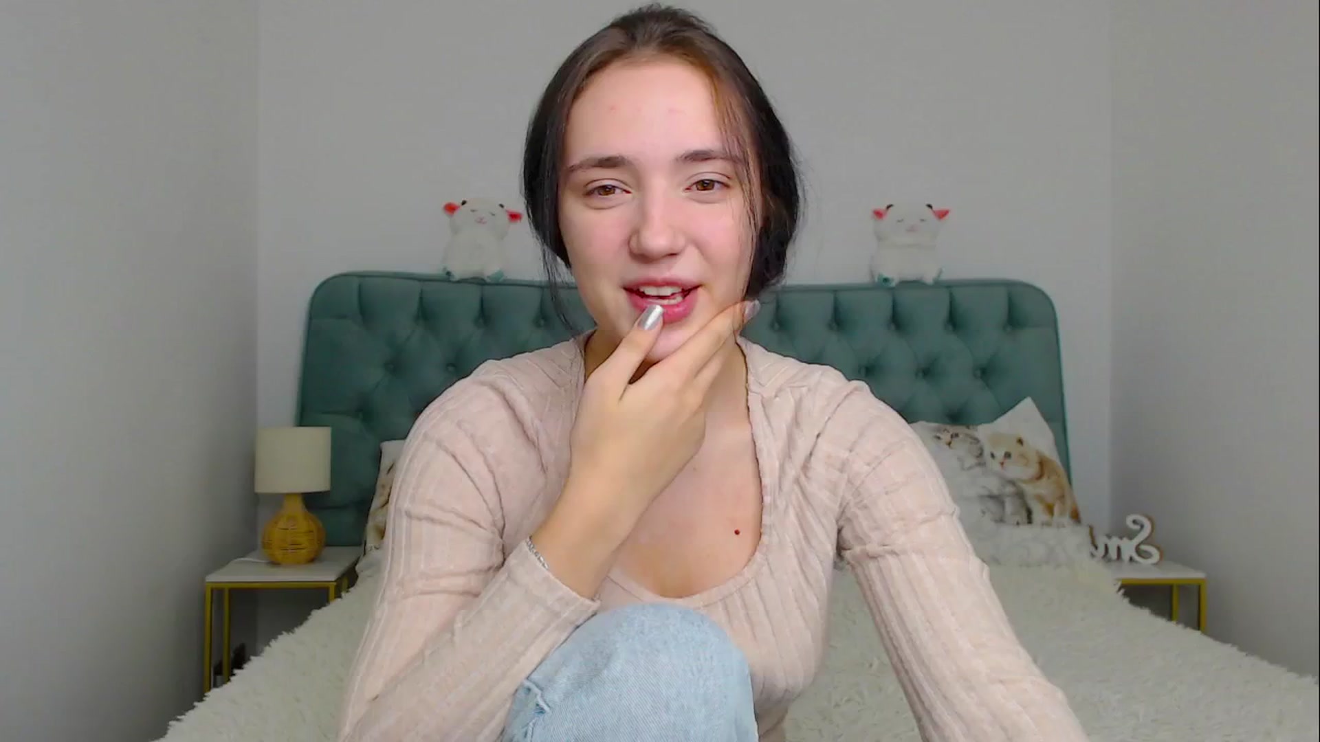Gallery image thumbnail from Fortune777_'s myfreecams stream on, 11/18/2025, 23:44 image 1 of 20