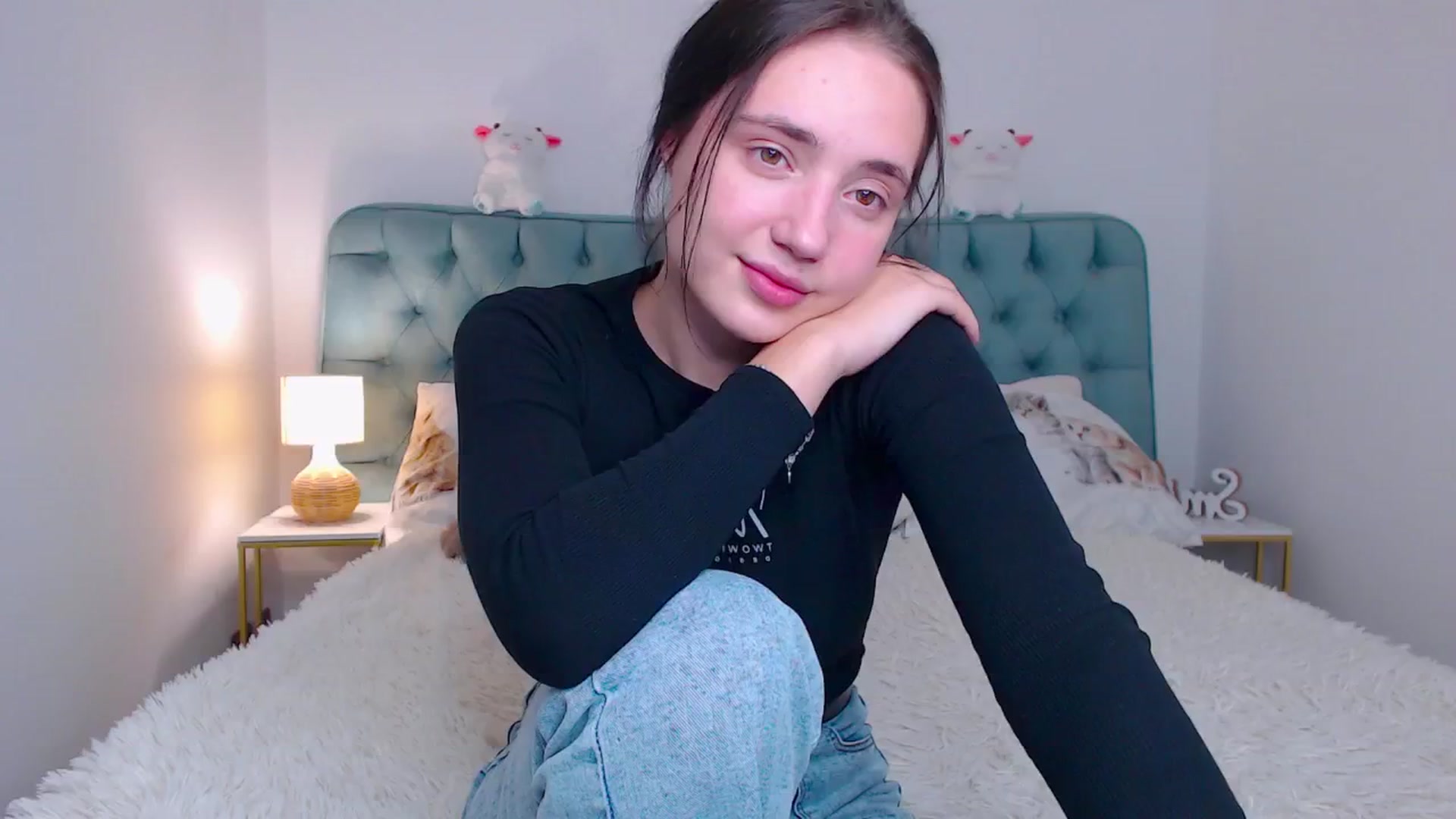 Gallery image thumbnail from Fortune777_'s myfreecams stream on, 11/19/2025, 23:46 image 5 of 20
