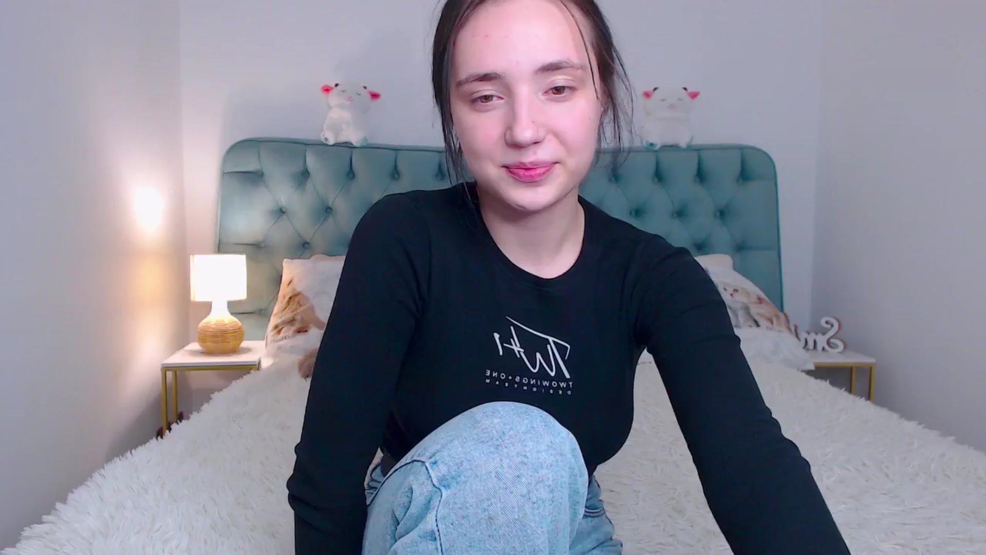 Gallery image thumbnail from Fortune777_'s myfreecams stream on, 11/19/2025, 23:46 image 3 of 20