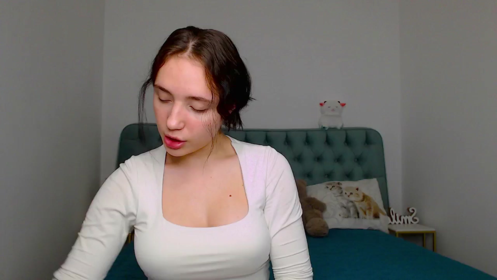 Gallery image thumbnail from Fortune777_'s myfreecams stream on, 12/17/2025, 02:56 image 14 of 20