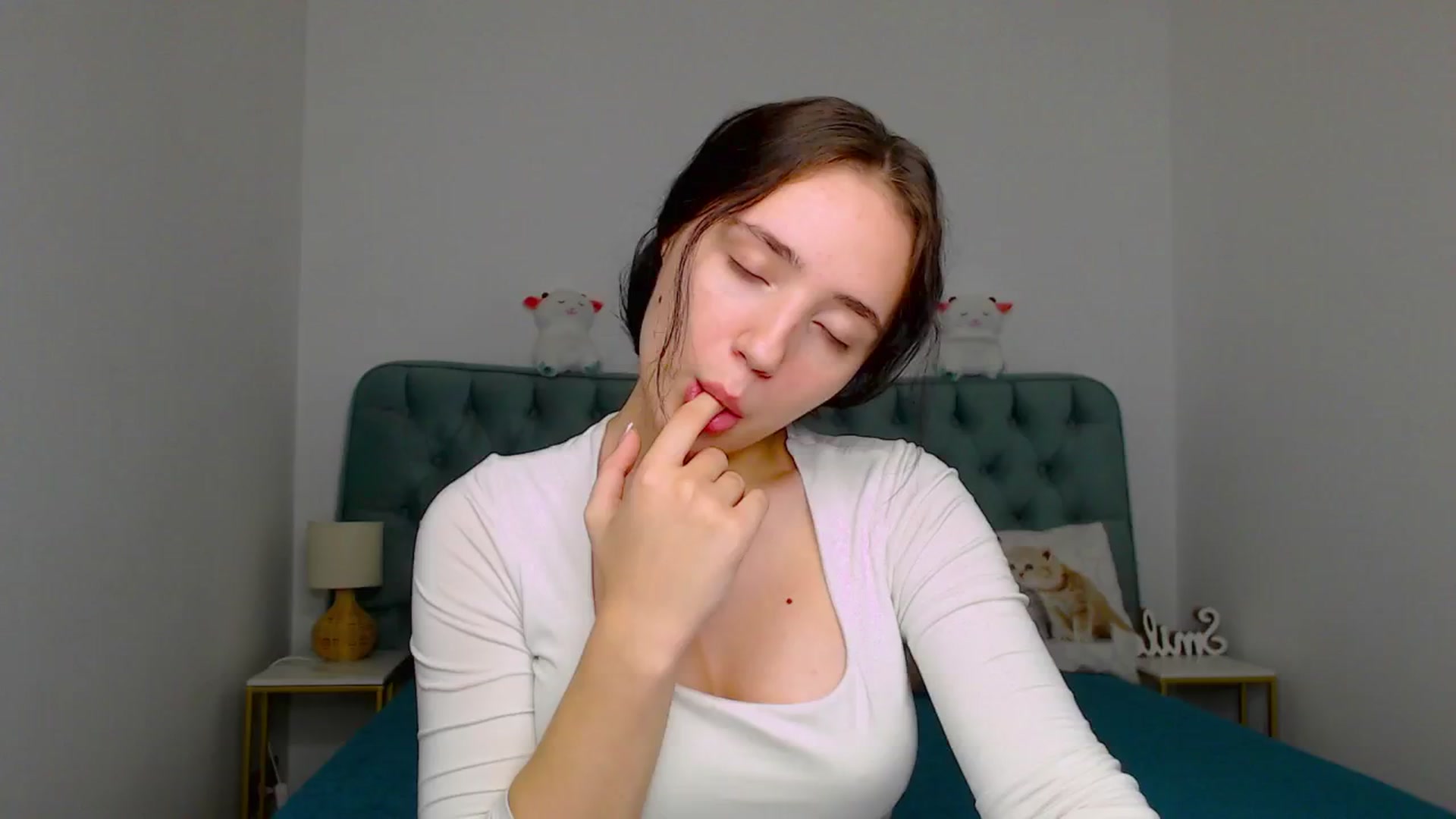 Gallery image thumbnail from Fortune777_'s myfreecams stream on, 12/17/2025, 02:56 image 12 of 20