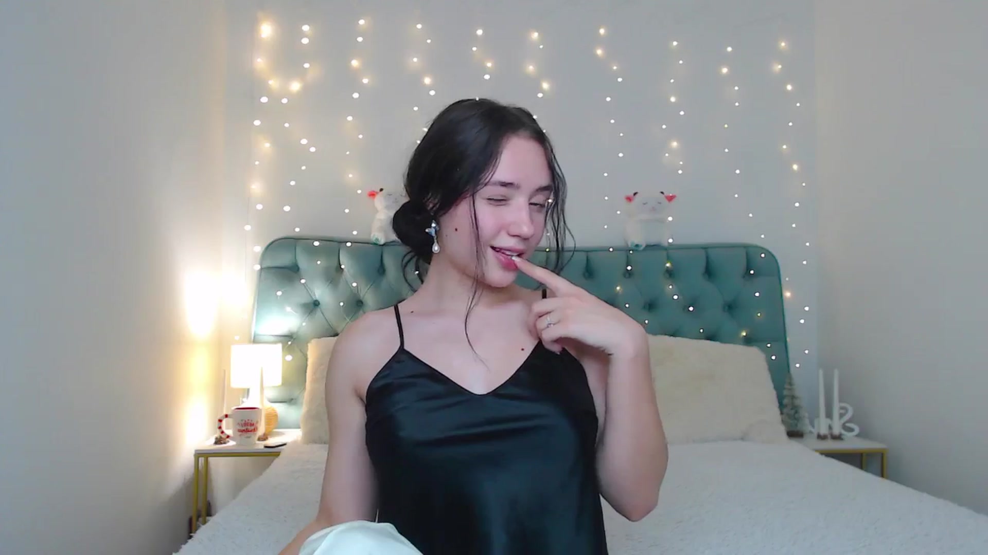 Gallery image thumbnail from Fortune777_'s myfreecams stream on, 12/18/2025, 04:44 image 17 of 20