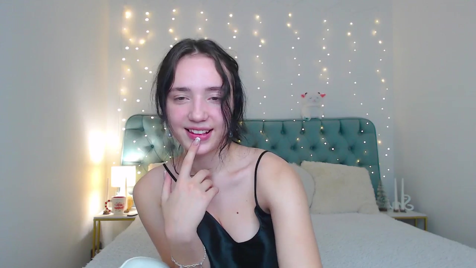 Gallery image thumbnail from Fortune777_'s myfreecams stream on, 12/18/2025, 04:44 image 19 of 20