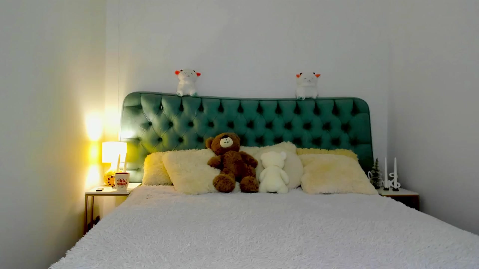 Gallery image thumbnail from Fortune777_'s myfreecams stream on, 12/23/2025, 05:23 image 9 of 20