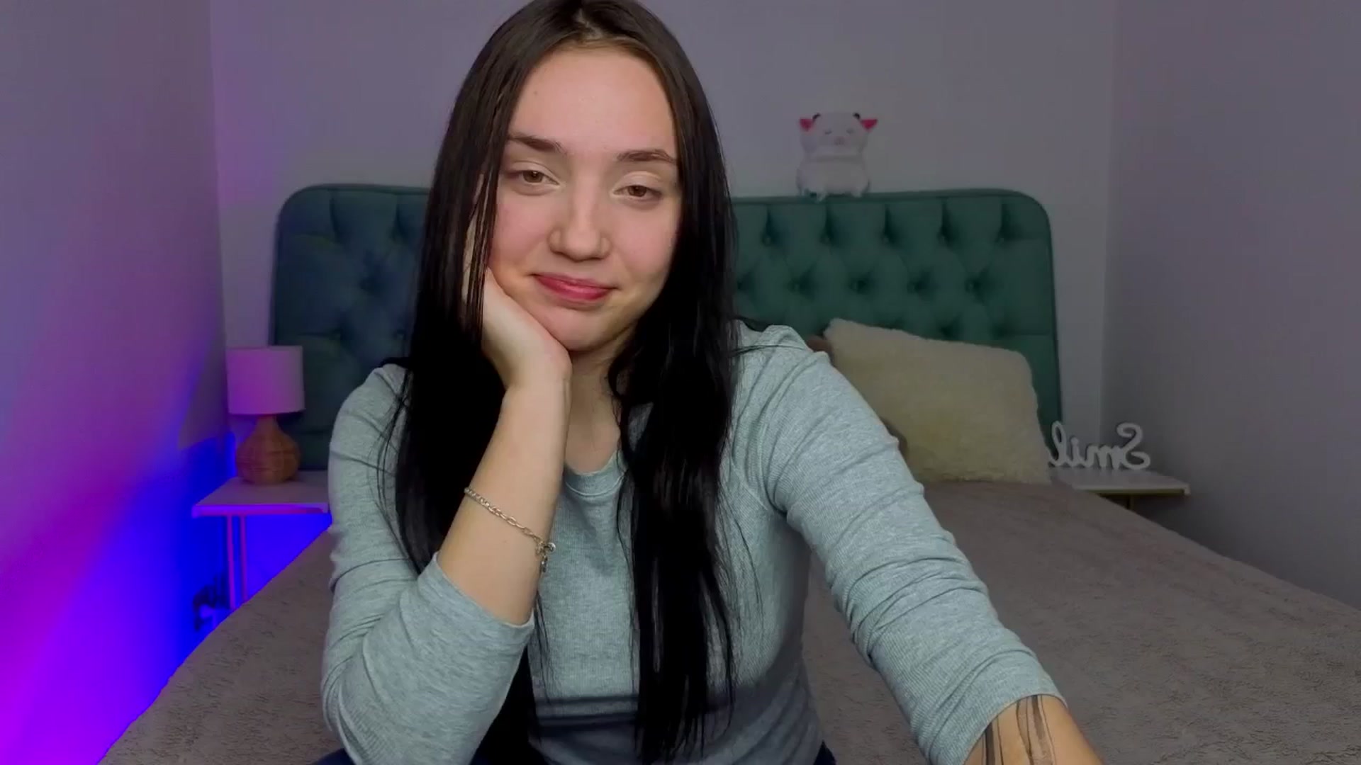 Gallery image thumbnail from Fortune777_'s myfreecams stream on, 01/21/2026, 01:39 image 6 of 20