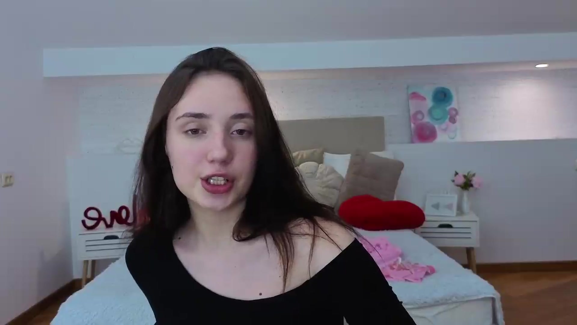 Gallery image thumbnail from Fortune777_'s myfreecams stream on, 06/01/2026, 24:34 image 10 of 20
