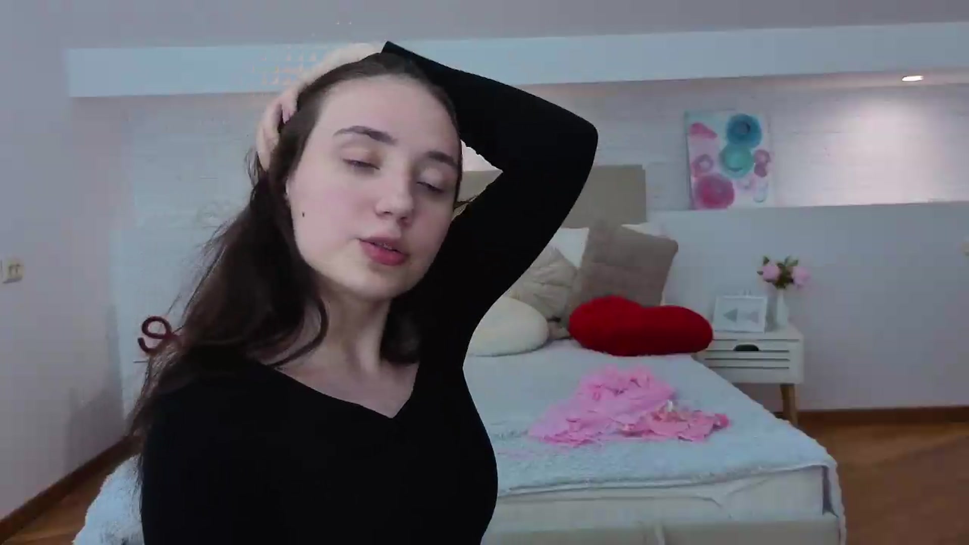 Gallery image thumbnail from Fortune777_'s myfreecams stream on, 06/01/2026, 24:34 image 19 of 20