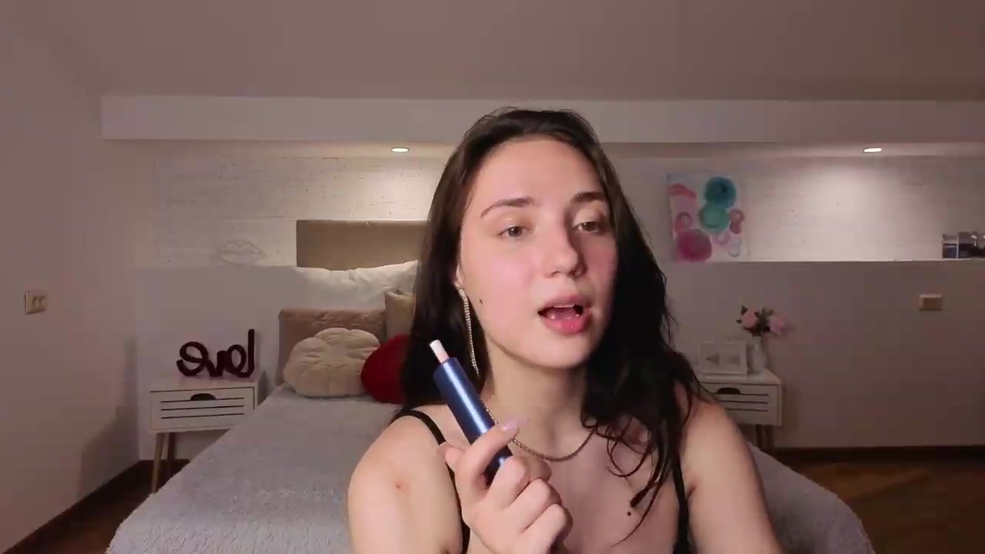 Gallery image thumbnail from Fortune777_'s myfreecams stream on, 06/07/2026, 24:11 image 14 of 20