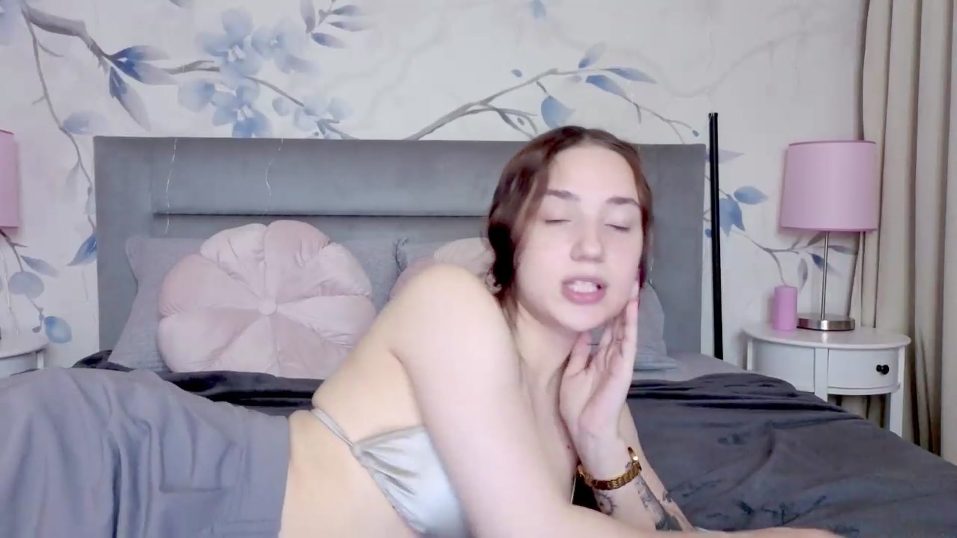 Gallery image thumbnail from Fortune777_'s myfreecams stream on, 07/09/2026, 11:19 image 4 of 20