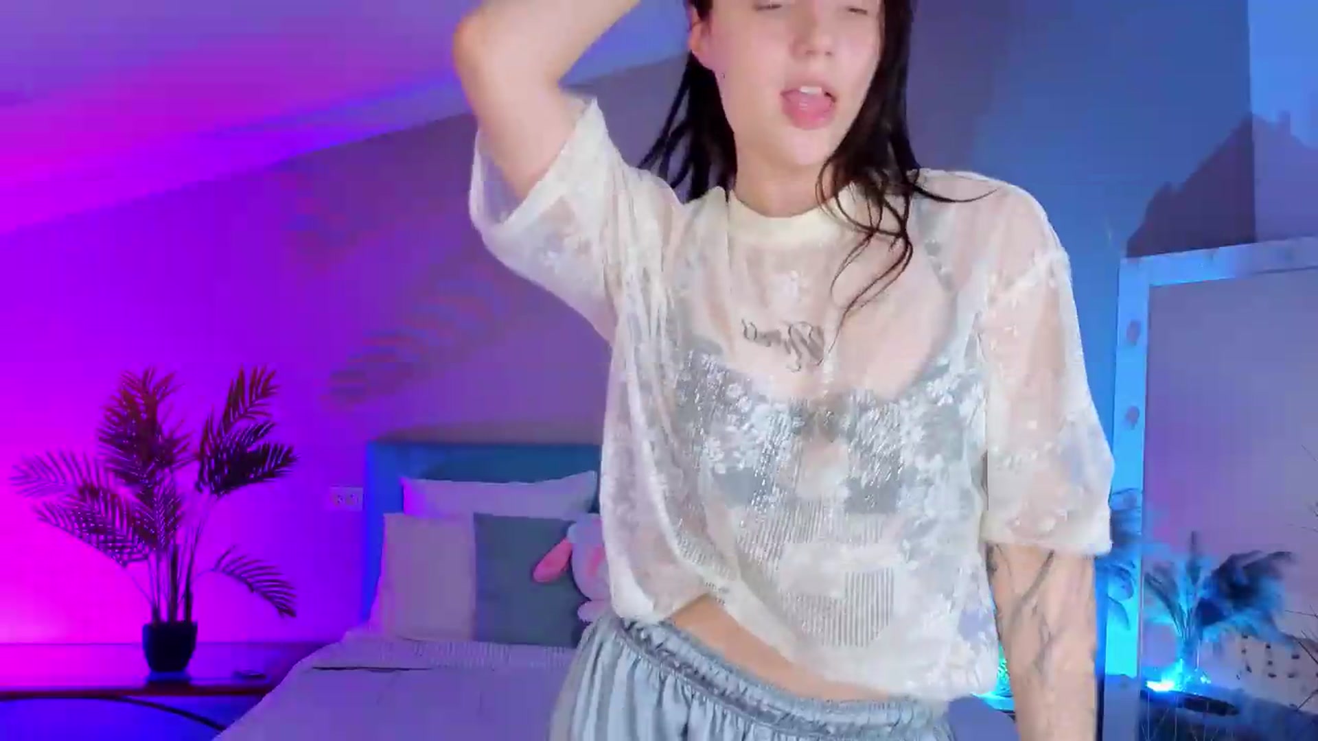 Gallery image thumbnail from Fortune777_'s myfreecams stream on, 07/15/2026, 18:40 image 15 of 20
