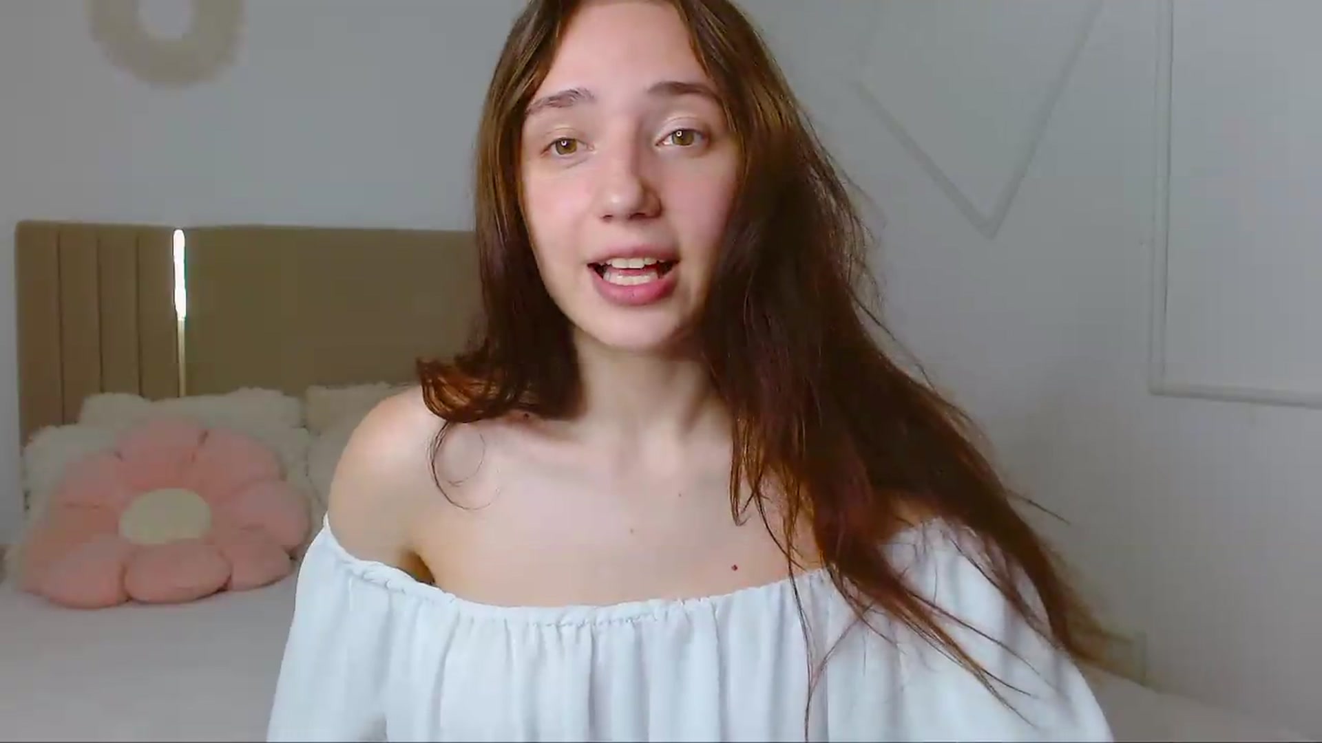 Gallery image thumbnail from Fortune777_'s myfreecams stream on, 07/20/2026, 13:19 image 17 of 20