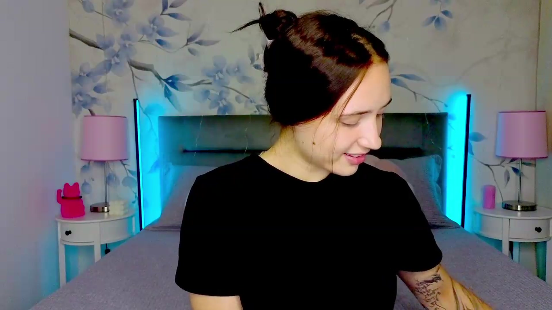 Gallery image thumbnail from Fortune777_'s myfreecams stream on, 08/12/2026, 18:06 image 12 of 20