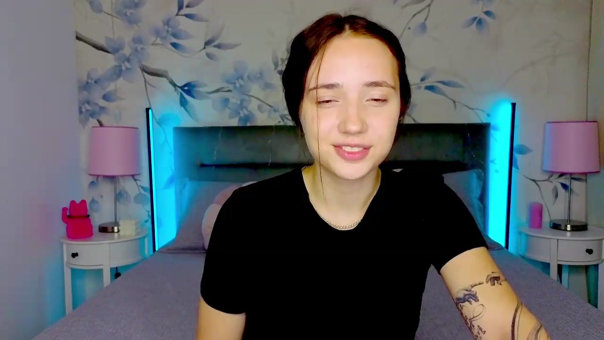 Gallery image thumbnail from Fortune777_'s myfreecams stream on, 08/12/2026, 18:06 image 18 of 20