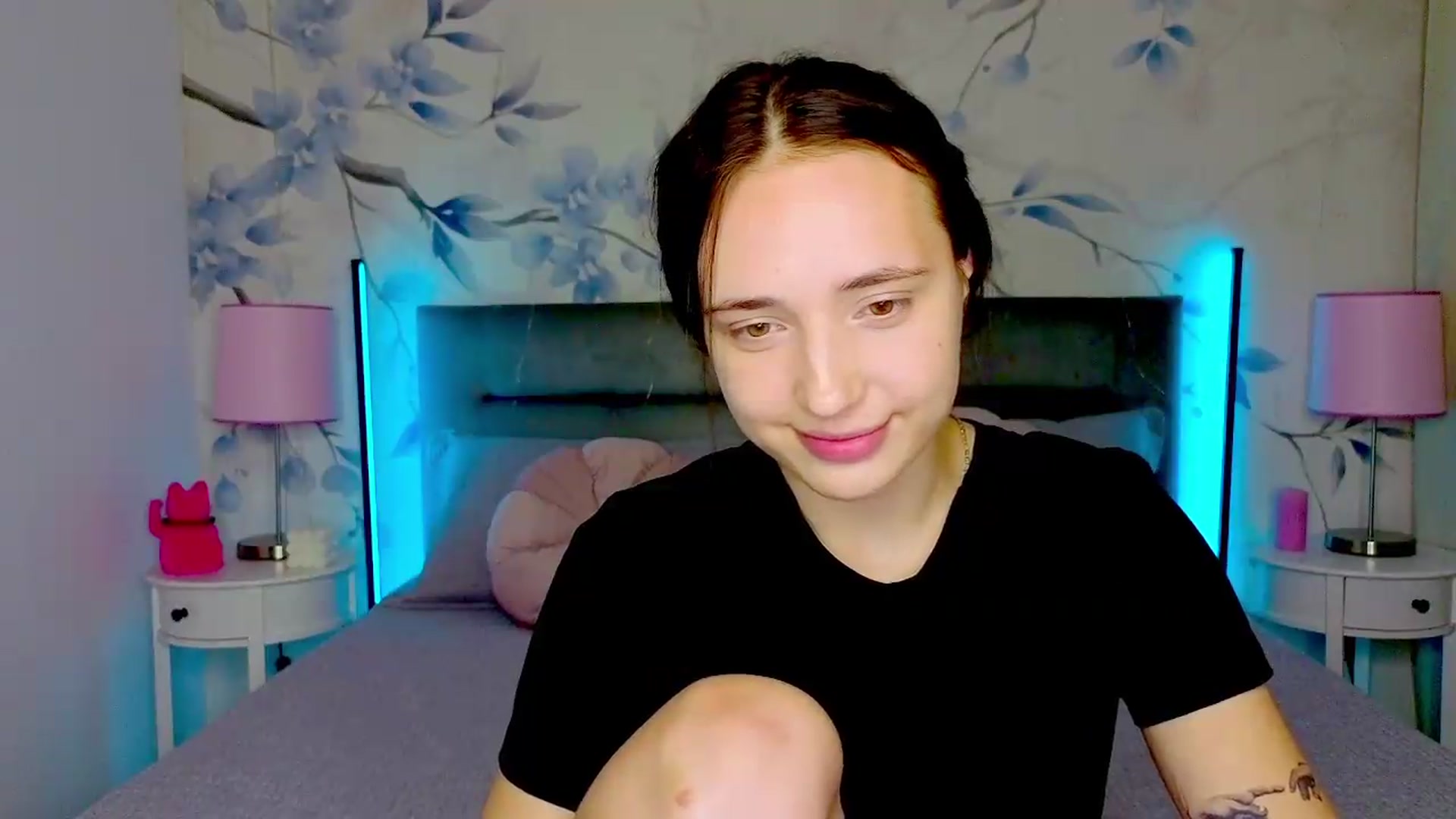 Gallery image thumbnail from Fortune777_'s myfreecams stream on, 08/12/2026, 18:06 image 15 of 20