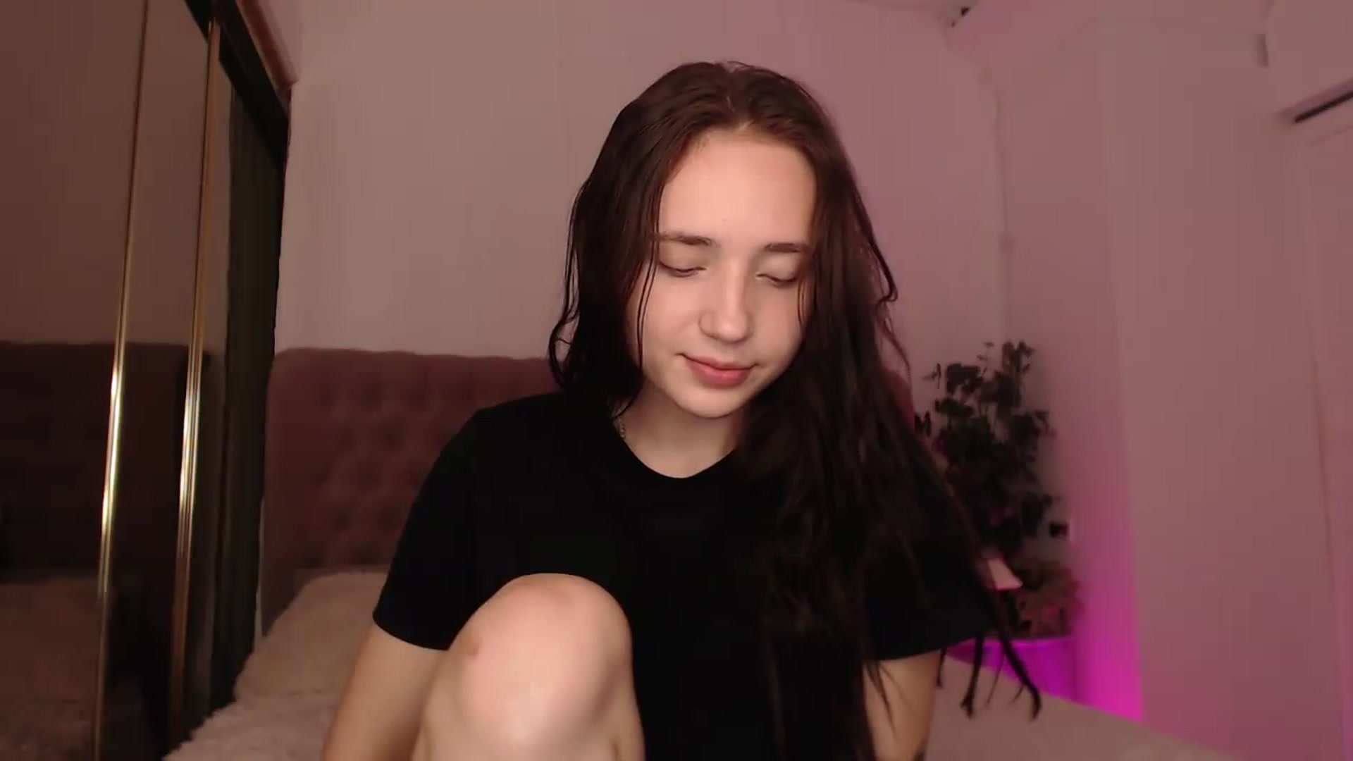 Gallery image thumbnail from Fortune777_'s myfreecams stream on, 08/13/2026, 11:51 image 7 of 20