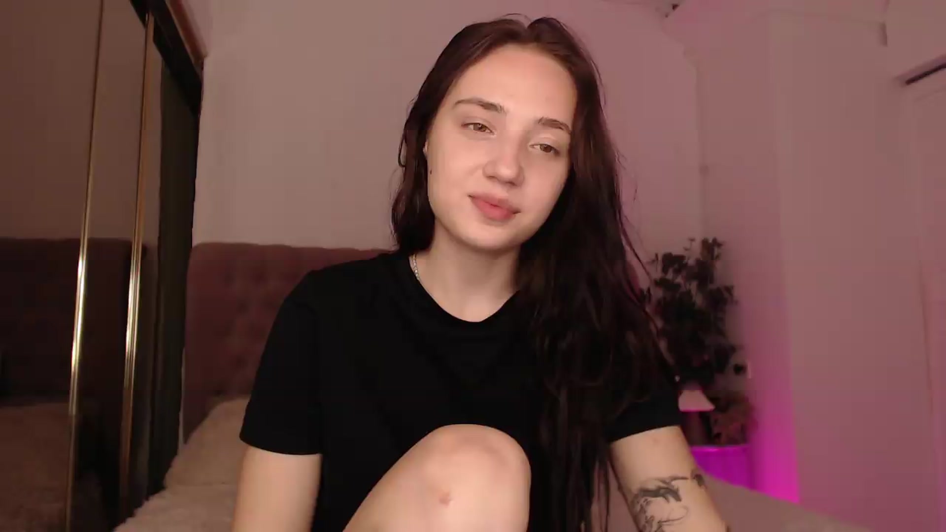 Gallery image thumbnail from Fortune777_'s myfreecams stream on, 08/13/2026, 11:51 image 1 of 20