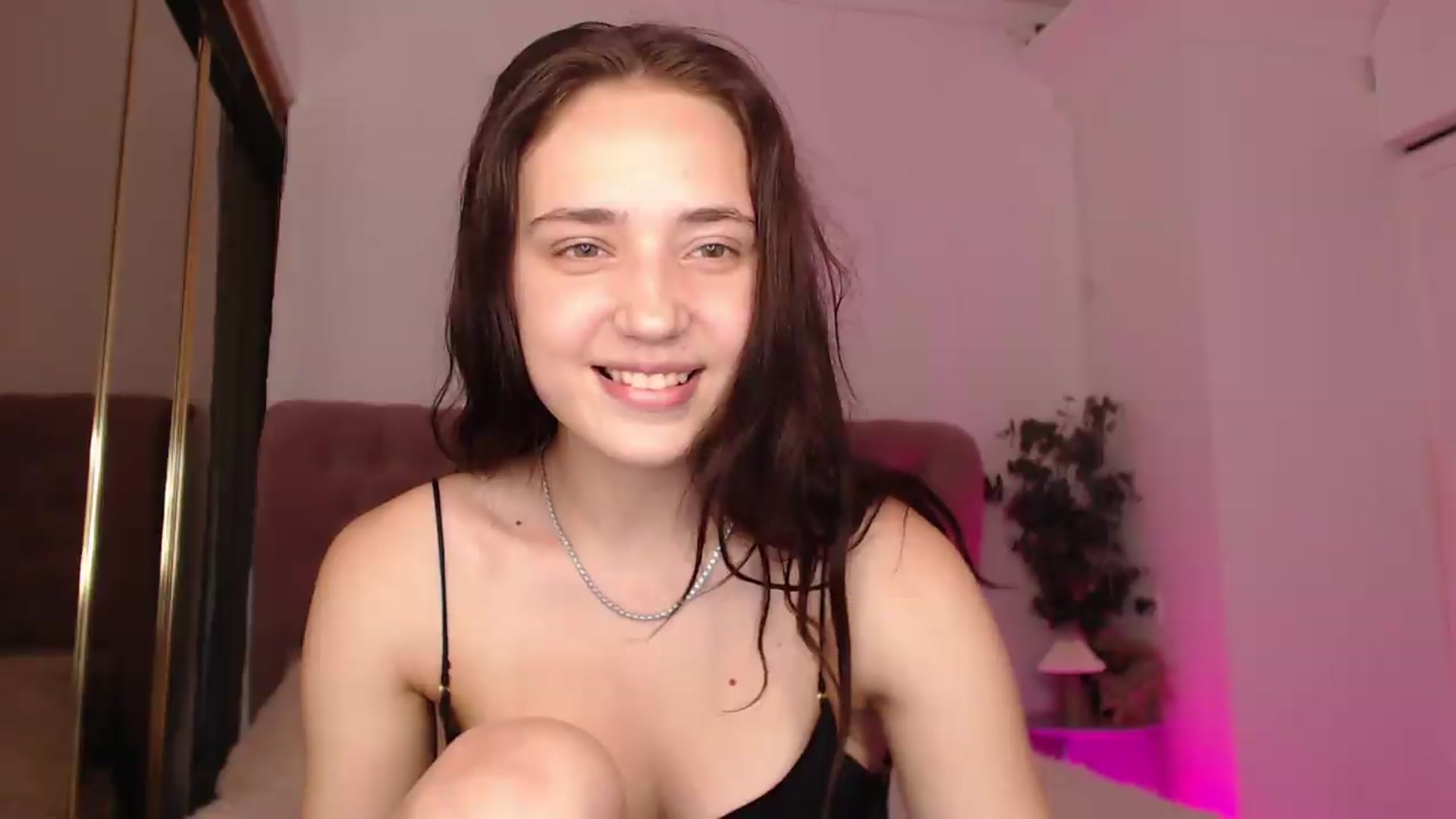 Gallery image thumbnail from Fortune777_'s myfreecams stream on, 08/14/2026, 17:59 image 12 of 20