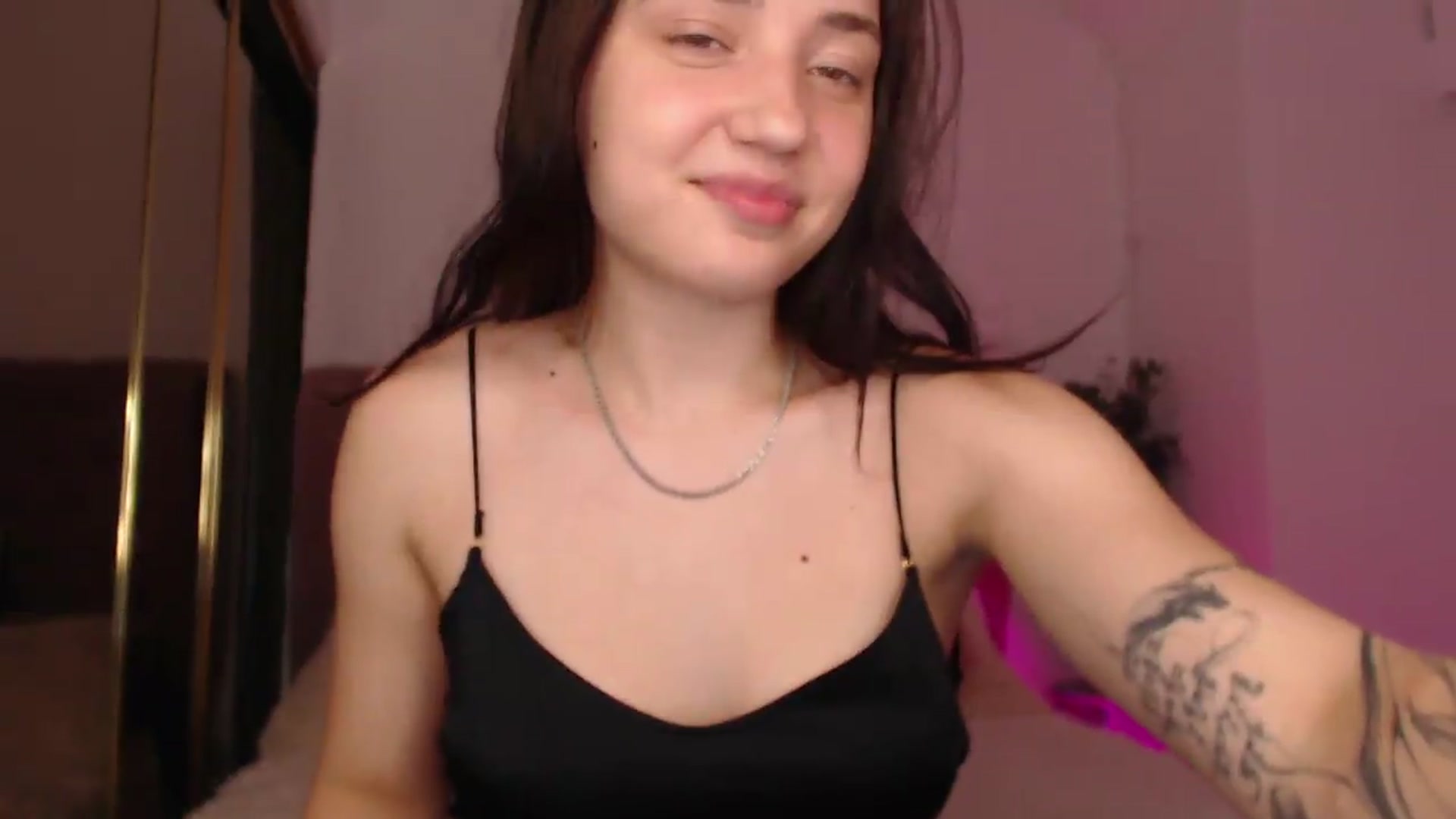 Gallery image thumbnail from Fortune777_'s myfreecams stream on, 08/14/2026, 18:52 image 14 of 20