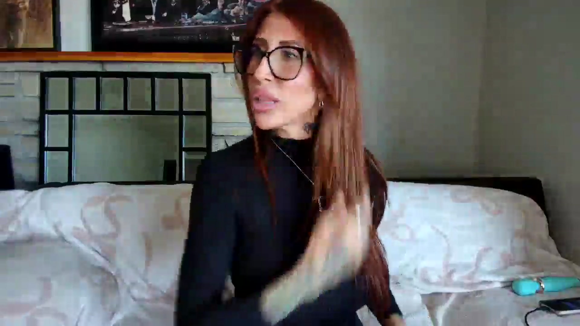 Gallery image thumbnail from FourEyesx's myfreecams stream on, 09/30/2025, 19:13 image 13 of 20