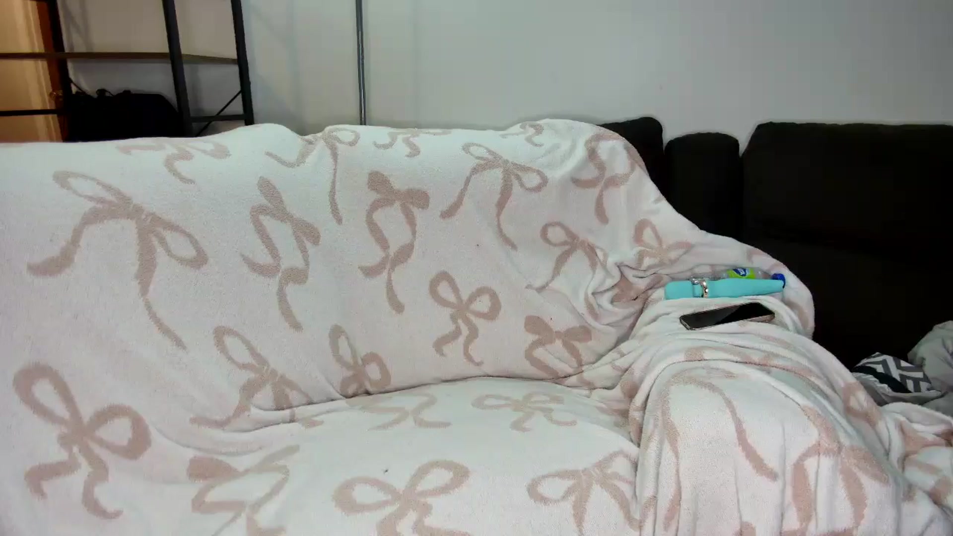 Gallery image thumbnail from FourEyesx's myfreecams stream on, 10/04/2025, 24:01 image 15 of 20