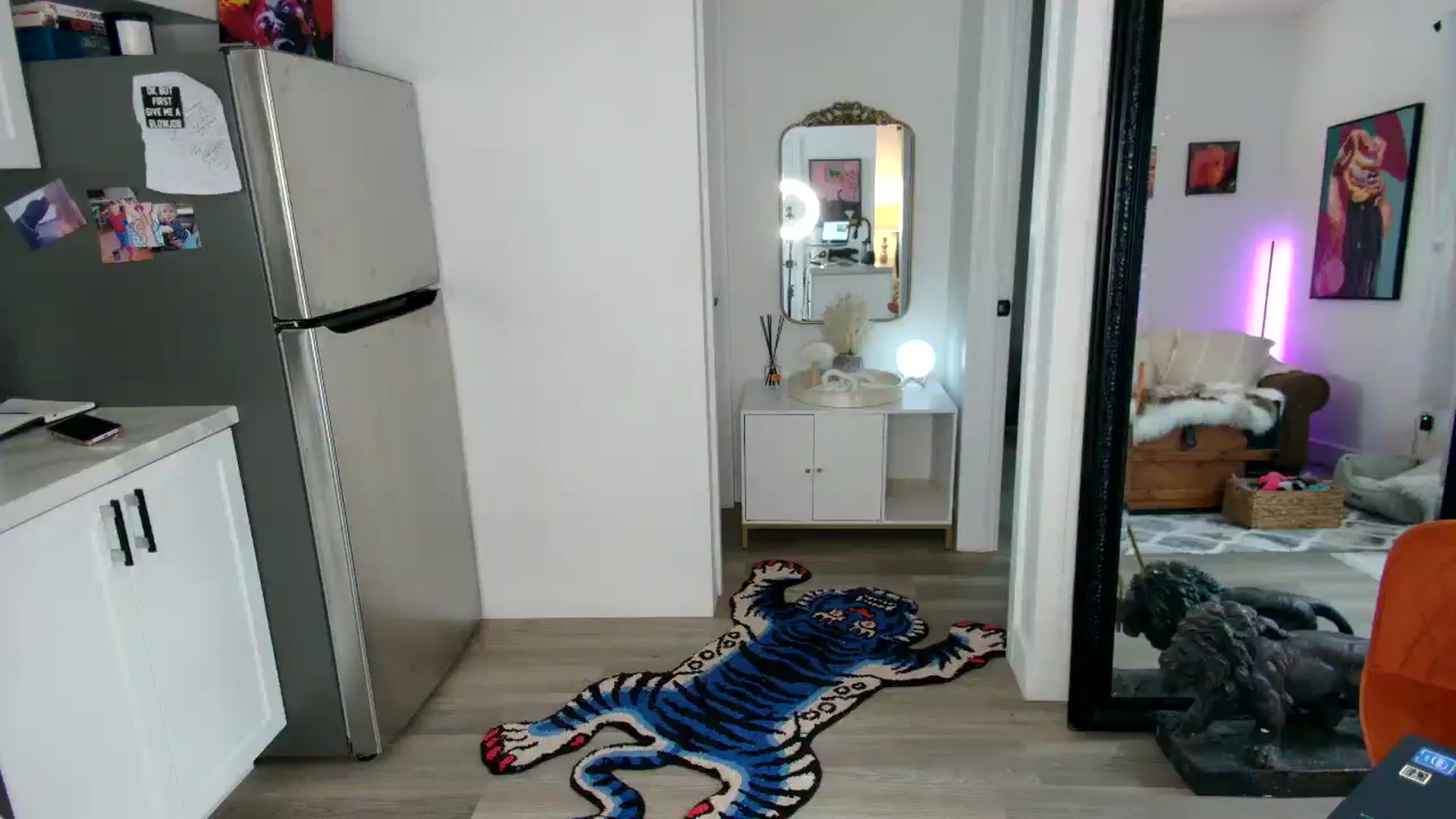 Gallery image thumbnail from FourEyesx's myfreecams stream on, 12/20/2025, 18:52 image 10 of 20