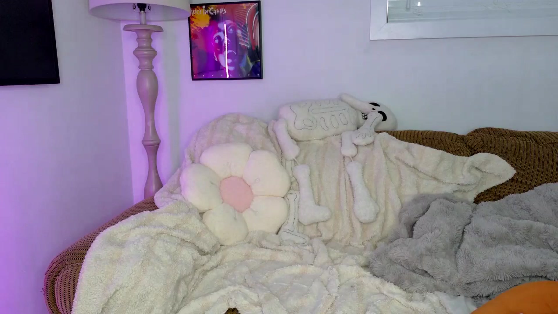 Gallery image thumbnail from FourEyesx's myfreecams stream on, 02/28/2026, 13:33 image 5 of 20