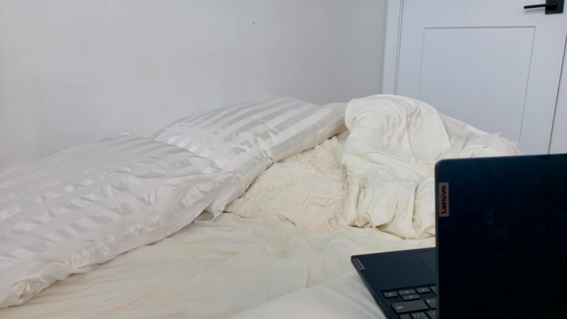 Gallery image thumbnail from FourEyesx's myfreecams stream on, 03/05/2026, 17:31 image 17 of 20
