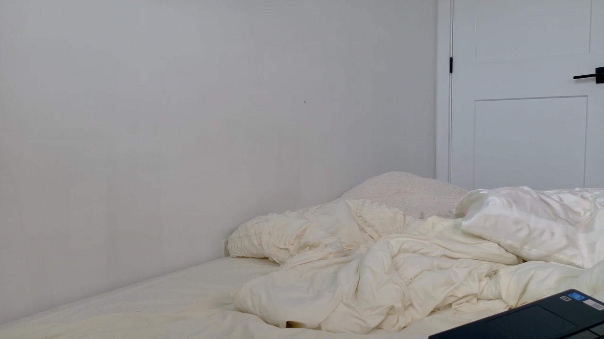 Gallery image thumbnail from FourEyesx's myfreecams stream on, 03/05/2026, 18:07 image 13 of 20