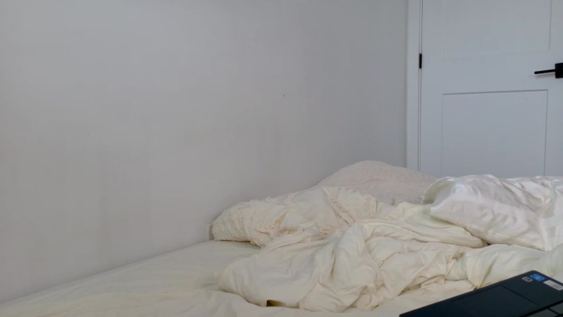 Gallery image thumbnail from FourEyesx's myfreecams stream on, 03/05/2026, 18:07 image 16 of 20