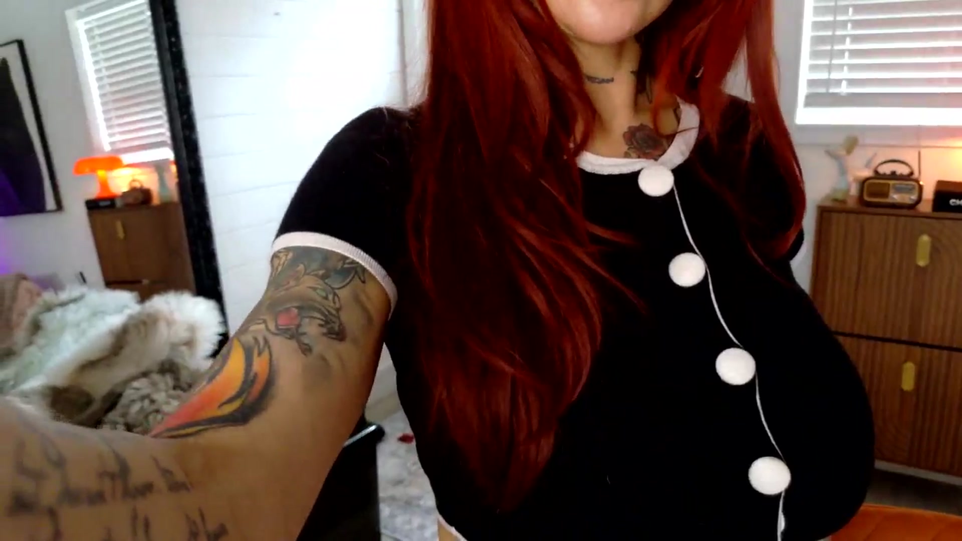 Gallery image thumbnail from FourEyesx's myfreecams stream on, 03/10/2026, 19:46 image 6 of 20